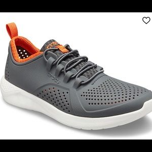 CROC literider pacer. Size 3 excellent condition